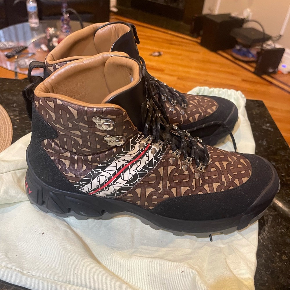 Burberry TB Boots. Size 45. (Fits US Men size 11.5/12). Black and Brown